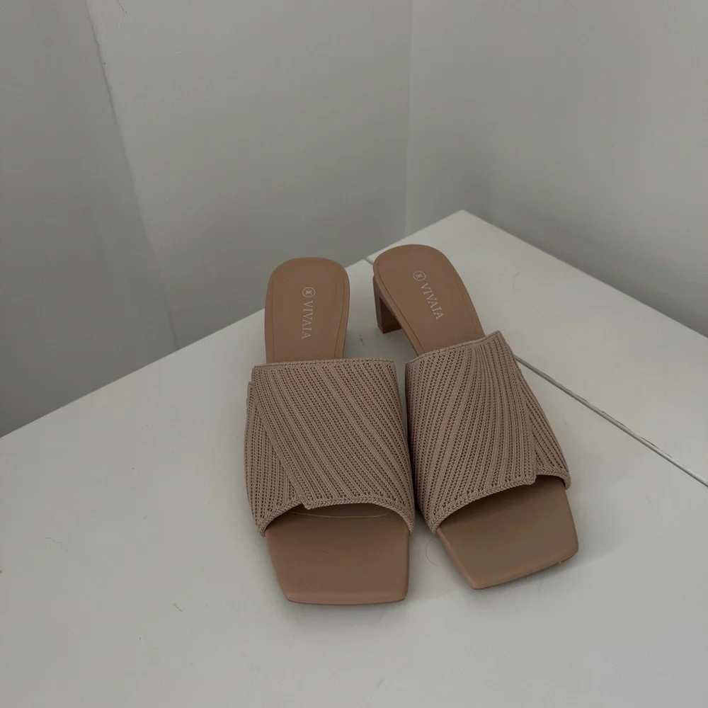 Vivaia Square-Toe Block Heel Sandals - Picture 3 of 7